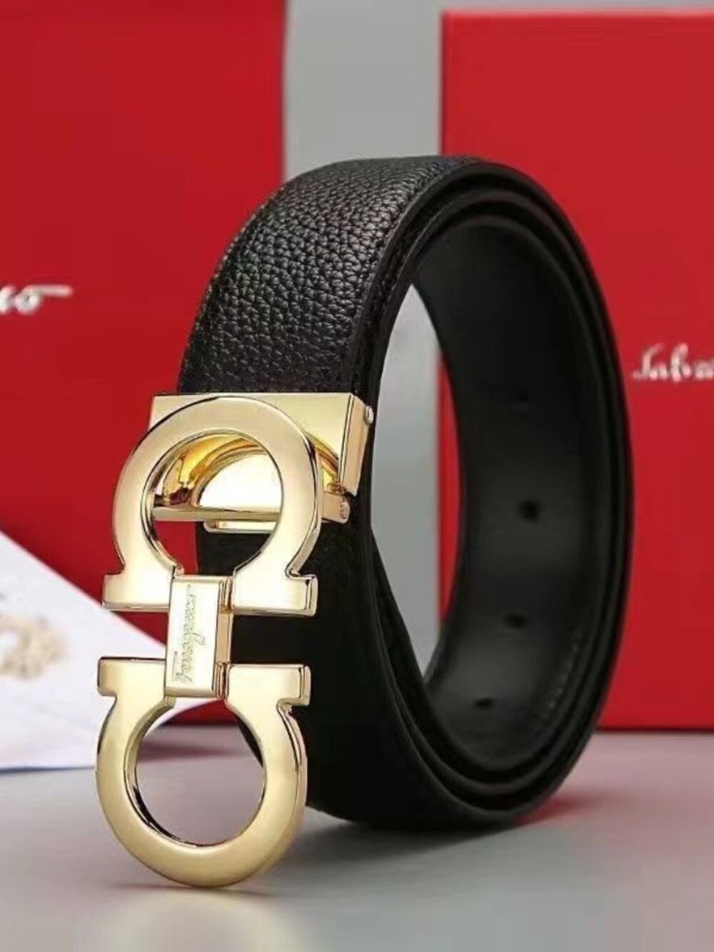 FERRAGAMO Men's Gancini-Buckle Grained Cowhide Belt